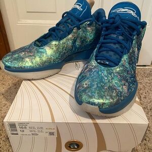 Nike Lebron James XXI Air Zoom basketball shoe